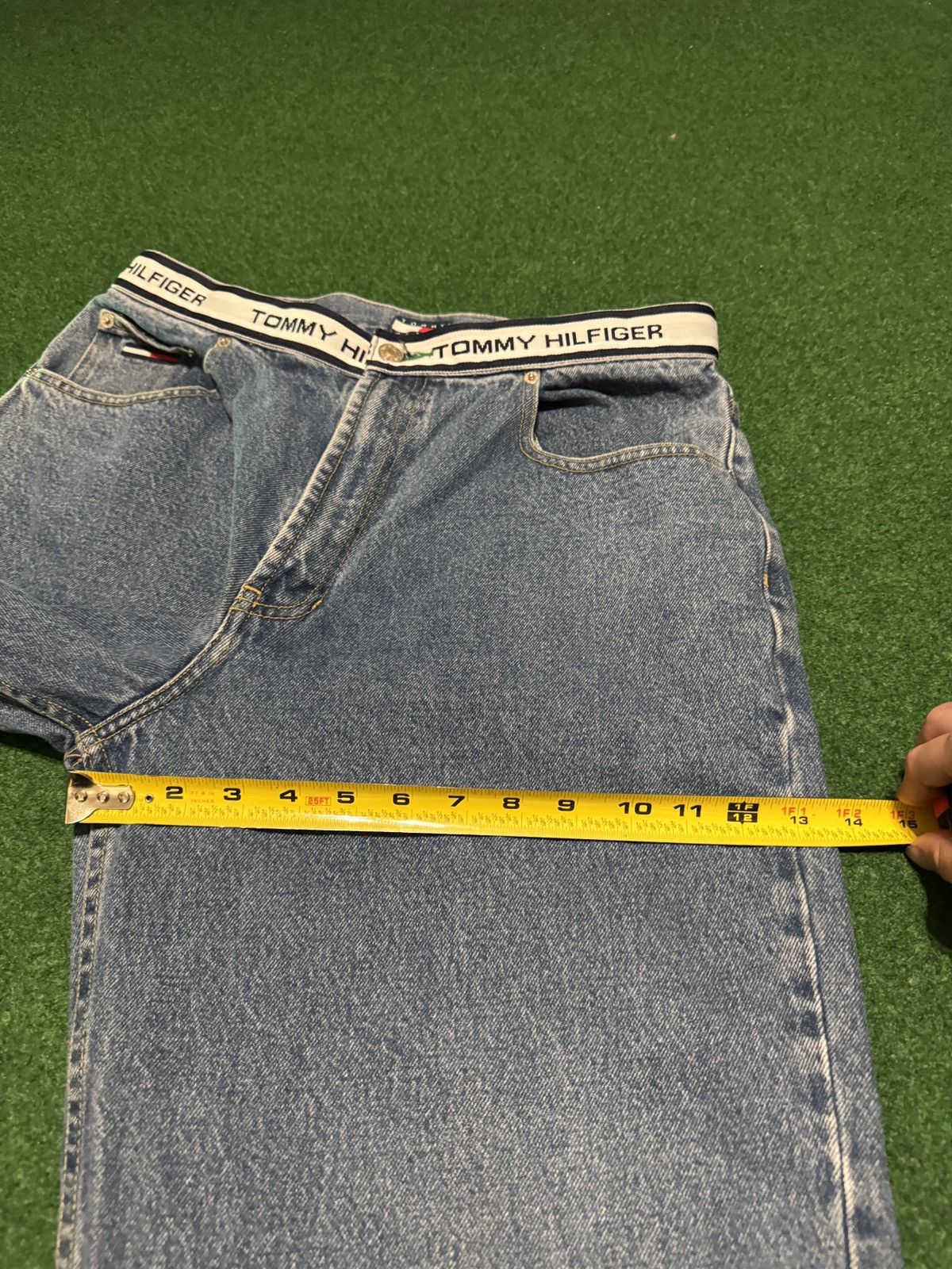 Tommy Hilfiger Vintage 90s Tommy Hilfiger High Waisted 33x30 Baggy Jeans Size US 33 - 11 Thumbnail