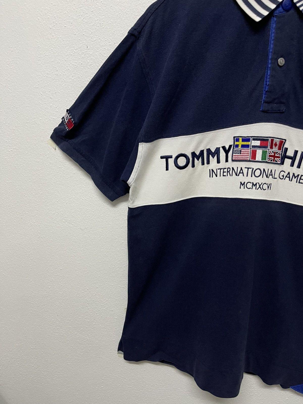 Tommy Hilfiger 90s TOMMY HILFIGER FLAG INTERNATIONAL GAMES POLO SHIRT Size US M / EU 48-50 / 2 - 4 Thumbnail