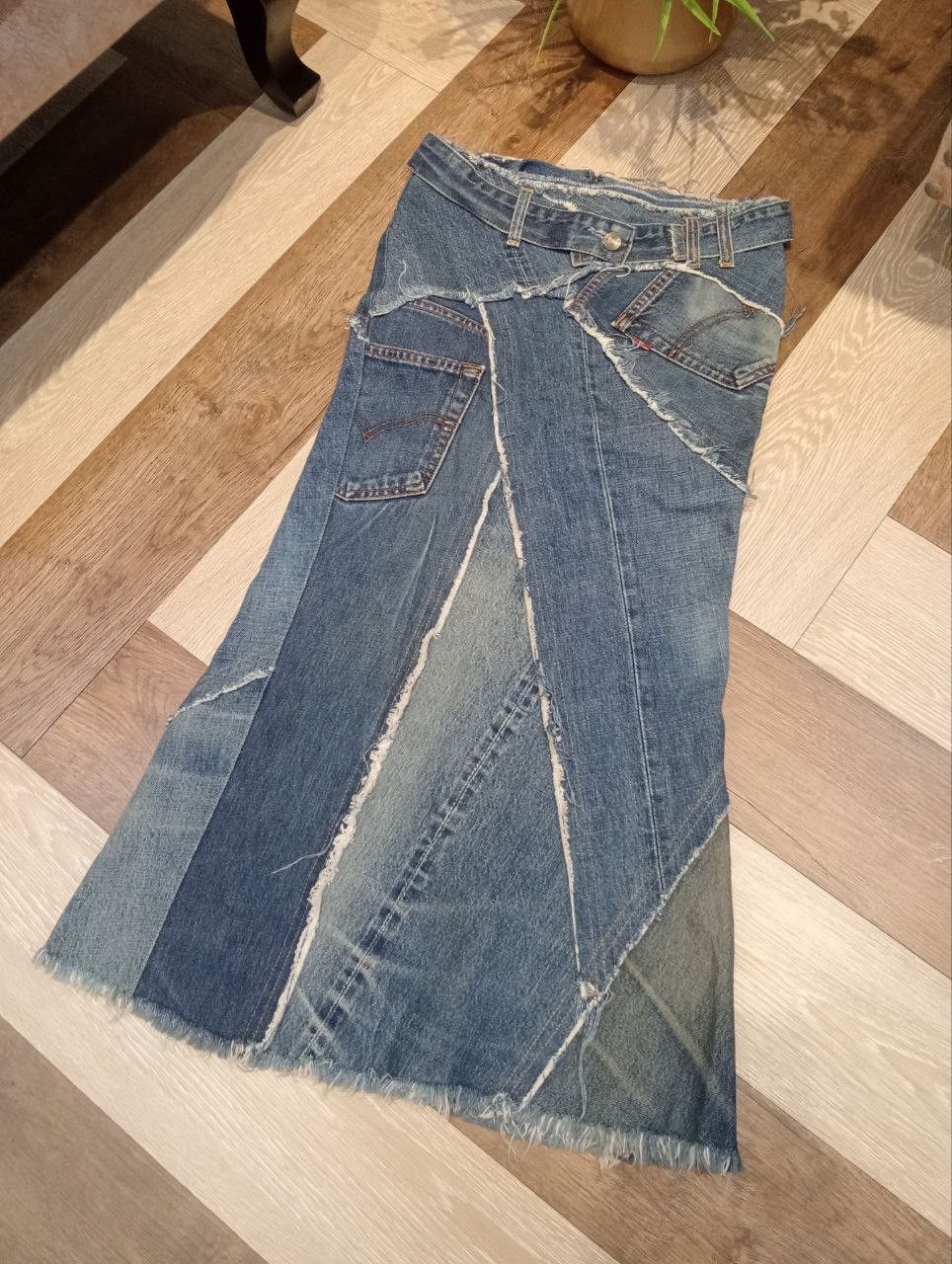 Japanese Brand JUNGLE CAT x LEVI'S DENIM PATCHWORK MIDI SKIRT Size 28" / US 6 / IT 42 - 2 Thumbnail