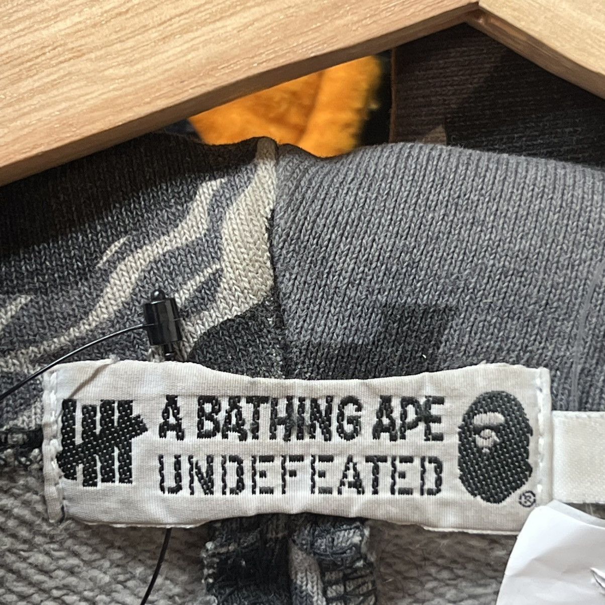 Bape × Undefeated Bape X Undefeated Tiger Shark Half Full ZipUp Hoodie Black Size US XL / EU 56 / 4 - 14 Thumbnail