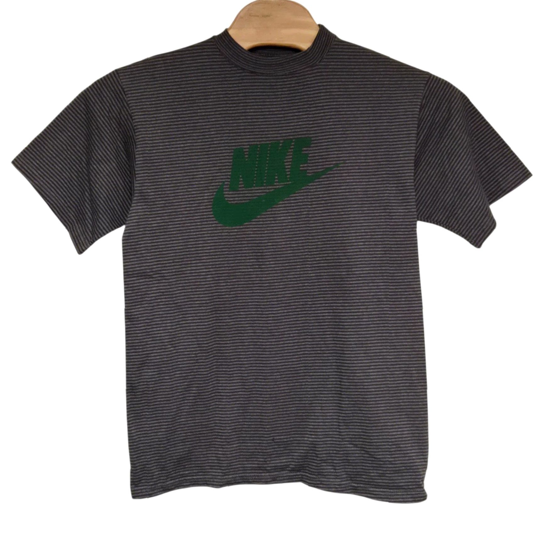 Nike VINTAGE Nike T-Shirt Men L Gray Green Striped 1990s Graphic Tee Cotton Short Sleeve Sportswear/Beach Mens Size US L / EU 52-54 / 3 - 2 Thumbnail
