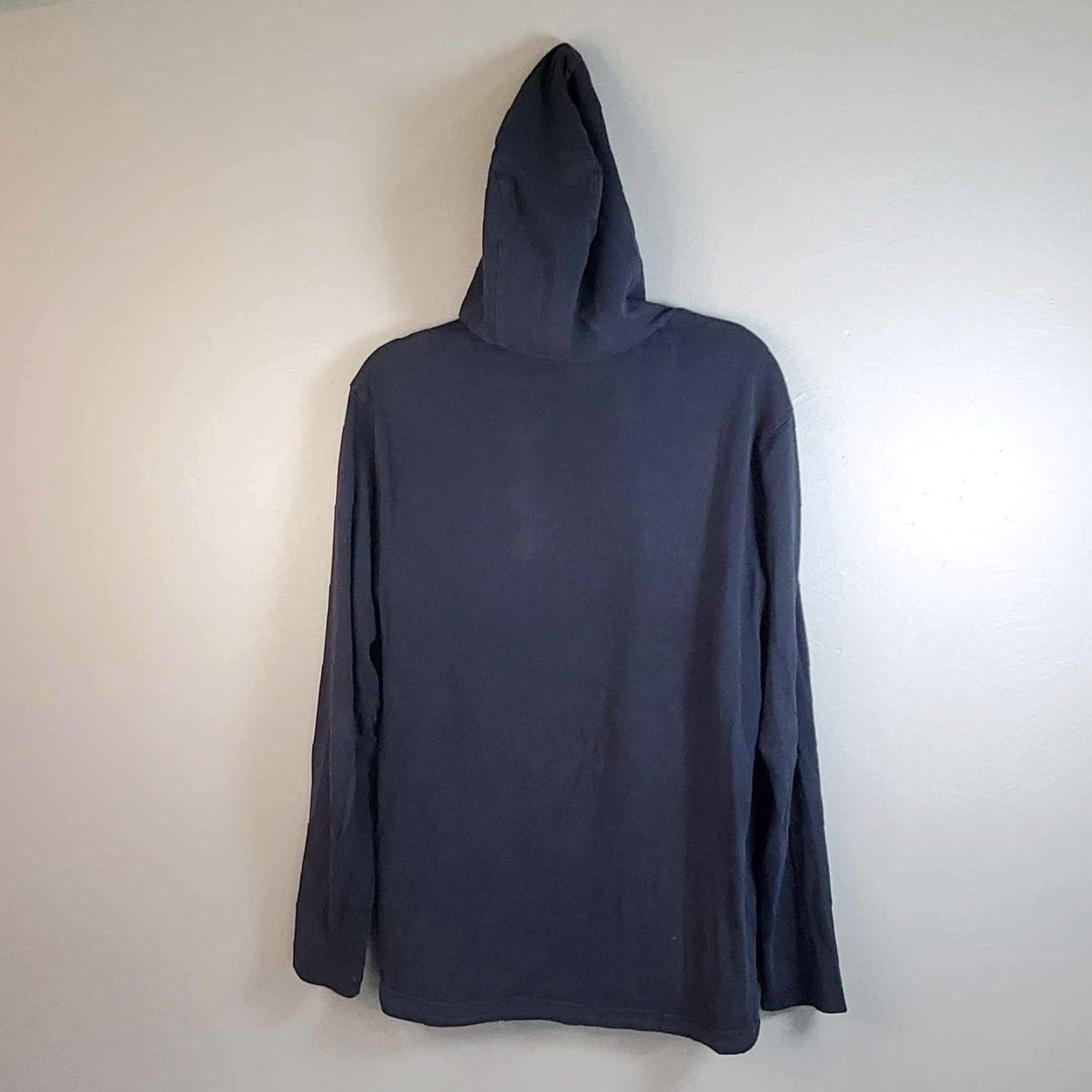 Nike Nike Hoodie Mens Light Weight Long Sleeved Shirt Medium M Black Pullover Hooded Breathable Lightweight Activewear Sportswear Shirt Mens M Black Nike Size US M / EU 48-50 / 2 - 5 Thumbnail