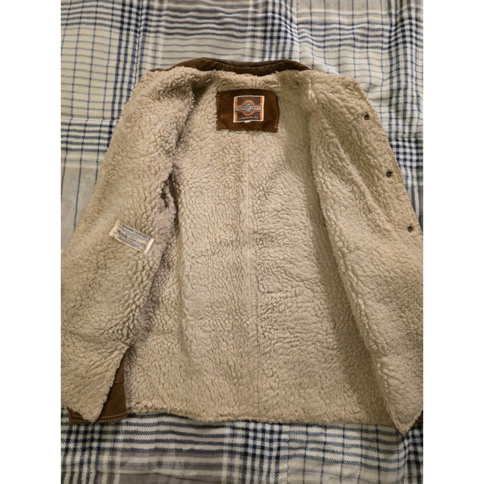 Vintage VINTAGE Pioneer Wear Western Suede Leather Jacket Chore Look Sherpa Lined Men's Small Brown 1970s US Size US S / EU 44-46 / 1 - 3 Thumbnail