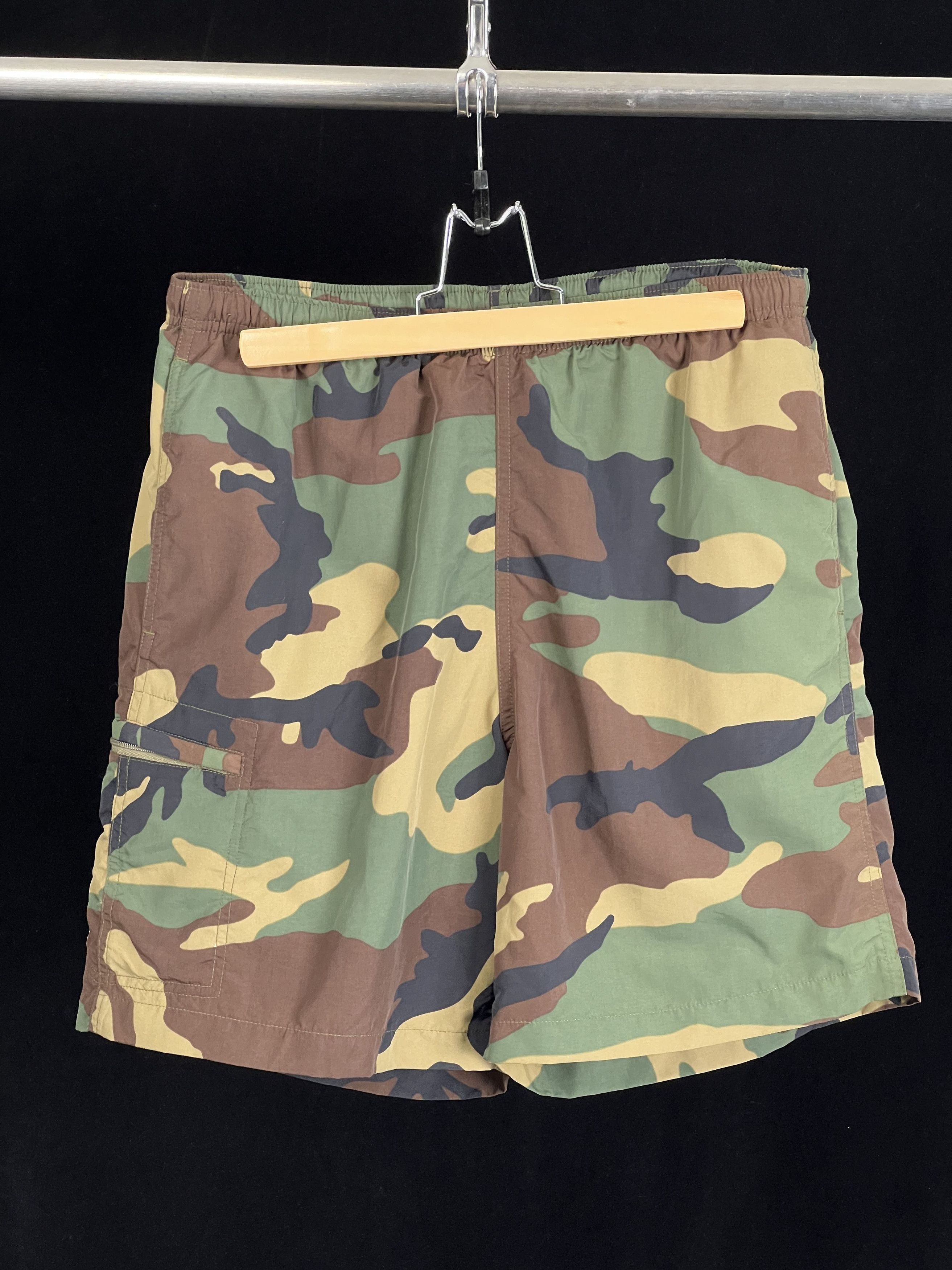 Supreme Brand New Nylon Trail Short Woodland Camo SS19 | Grailed