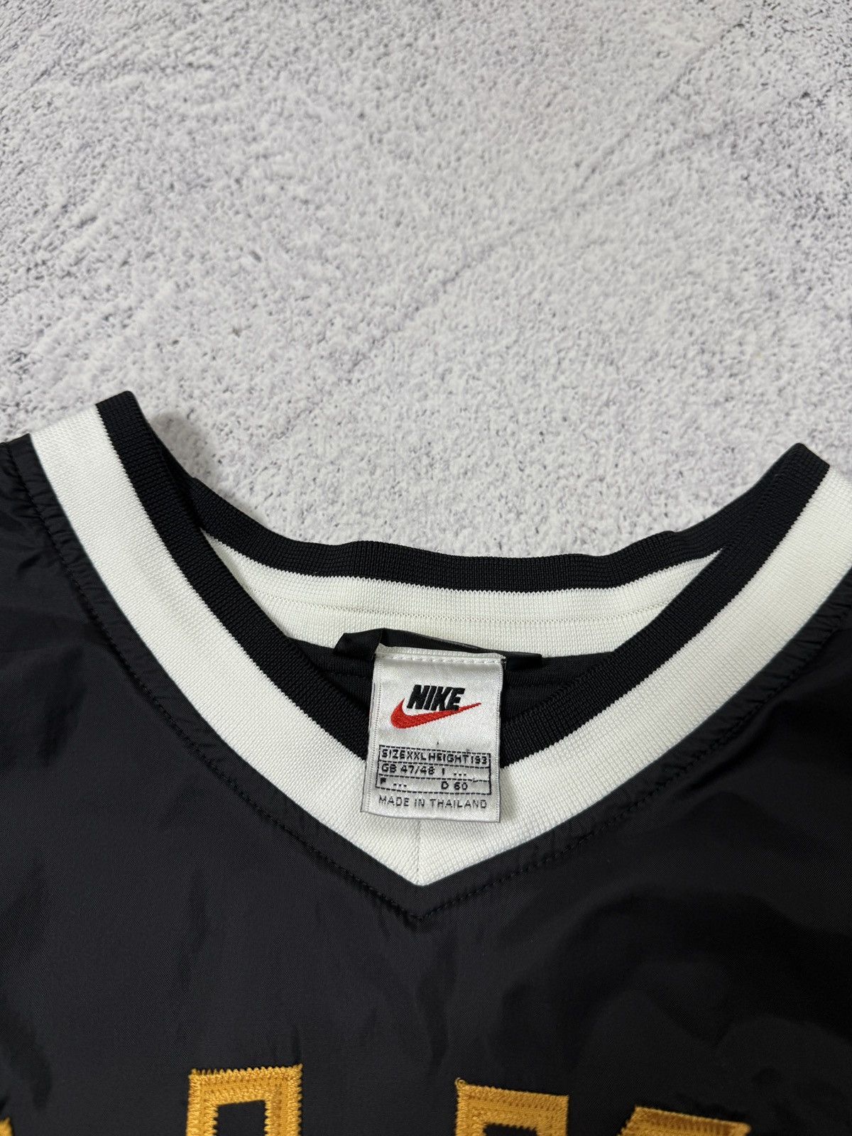 Nike Vintage Nike Nylon Pullover Windbreaker Big Logo 90s Size US XXL / EU 58 / 5 - 7 Thumbnail