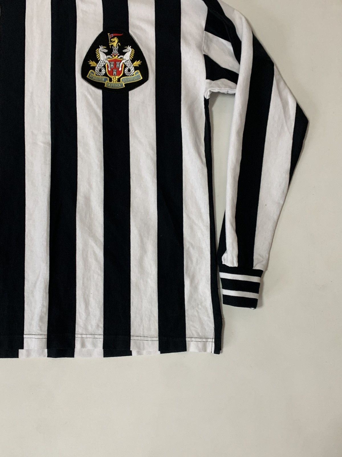 Other NEWCASTLE UNITED 1970 RETRO VINTAGE SCORE DRAW HOME FOOTBALL Size US L / EU 52-54 / 3 - 9 Thumbnail