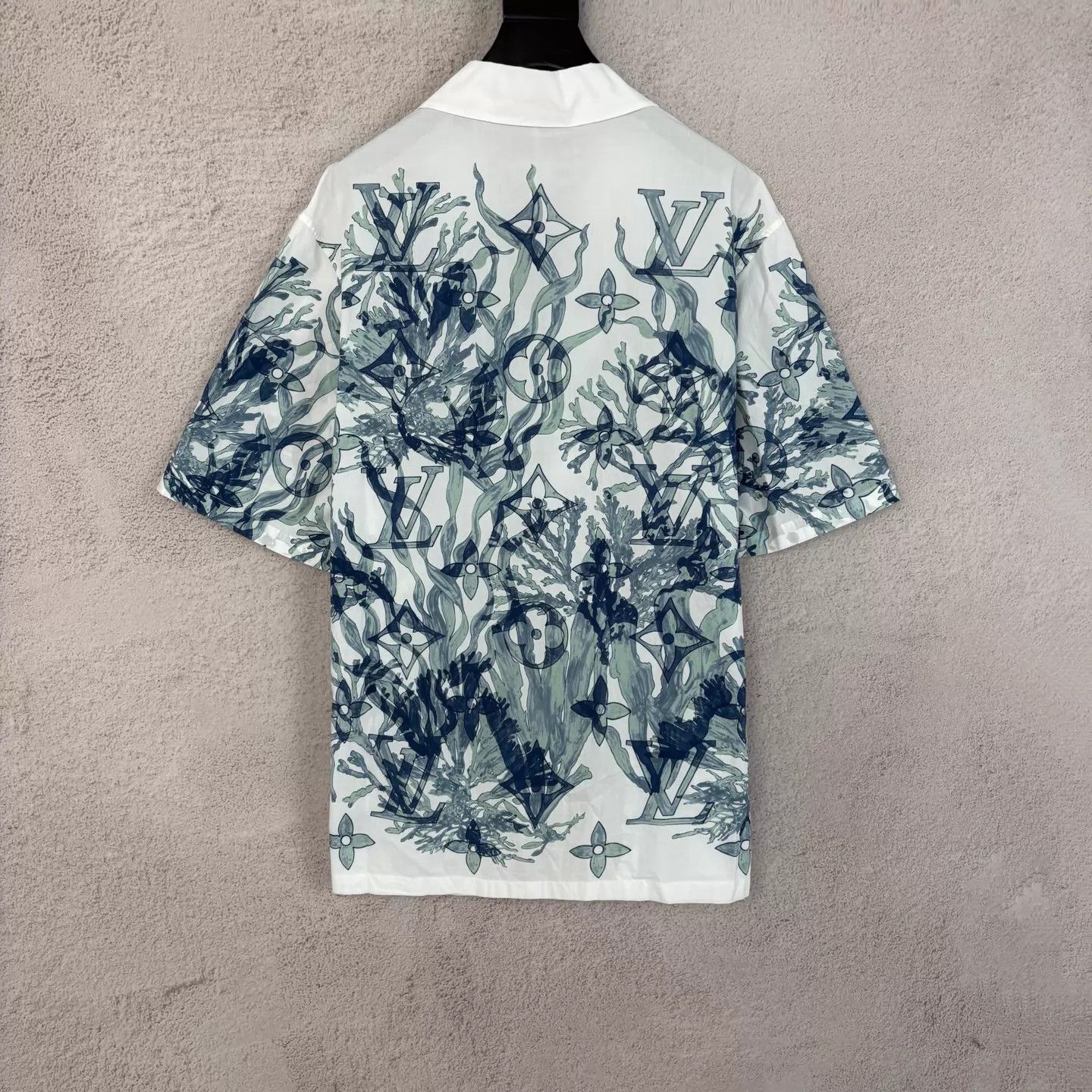 Louis Vuitton LV Seaweed Logo Blue White Short Sleeve Shirt M Size US M / EU 48-50 / 2 - 2 Thumbnail