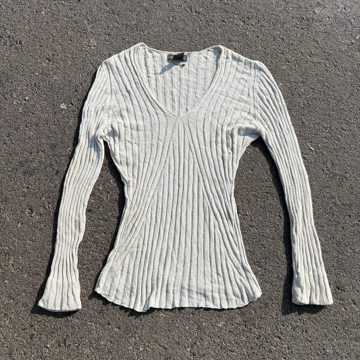 Banana Republic ❌SOLD❌Banana Republic Ribbed V-Neck Knit Top Size L / US 10 / IT 46 - 1 Thumbnail