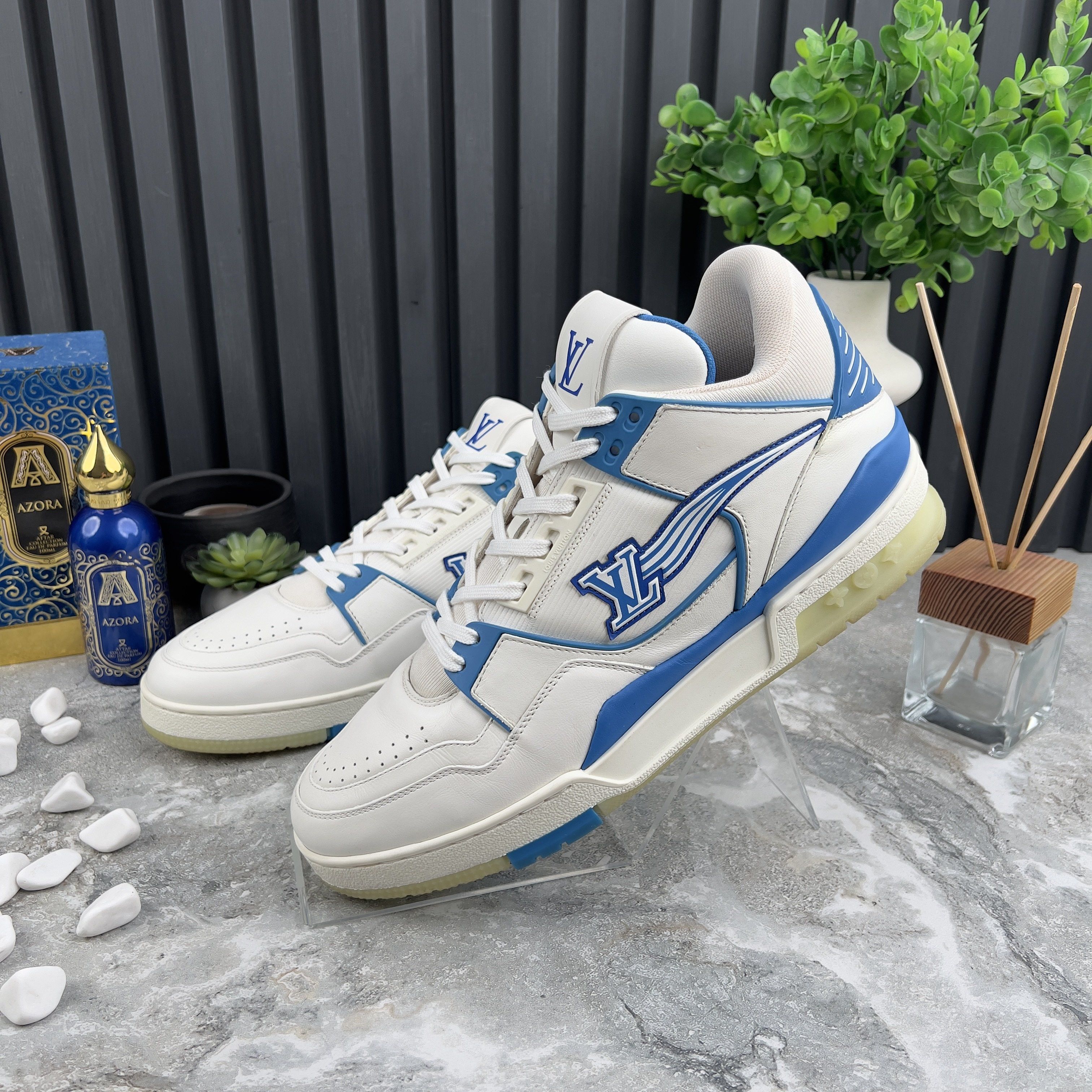 Louis Vuitton LV Trainer Azur White Blue Sneakers Size US 10 / EU 43 - 2 Thumbnail