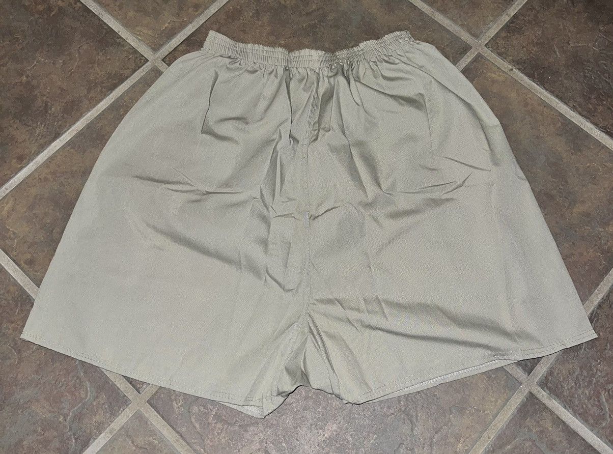 Vintage VINTAGE TENNIS SHORTS Size US 32 / EU 48 - 14 Thumbnail