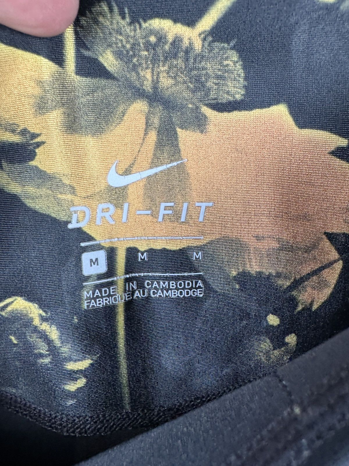 Nike Nike Women’s Floral Dri-Fit Leggings Black Yellow Size M Size 30" / US 8 / IT 44 - 10 Thumbnail