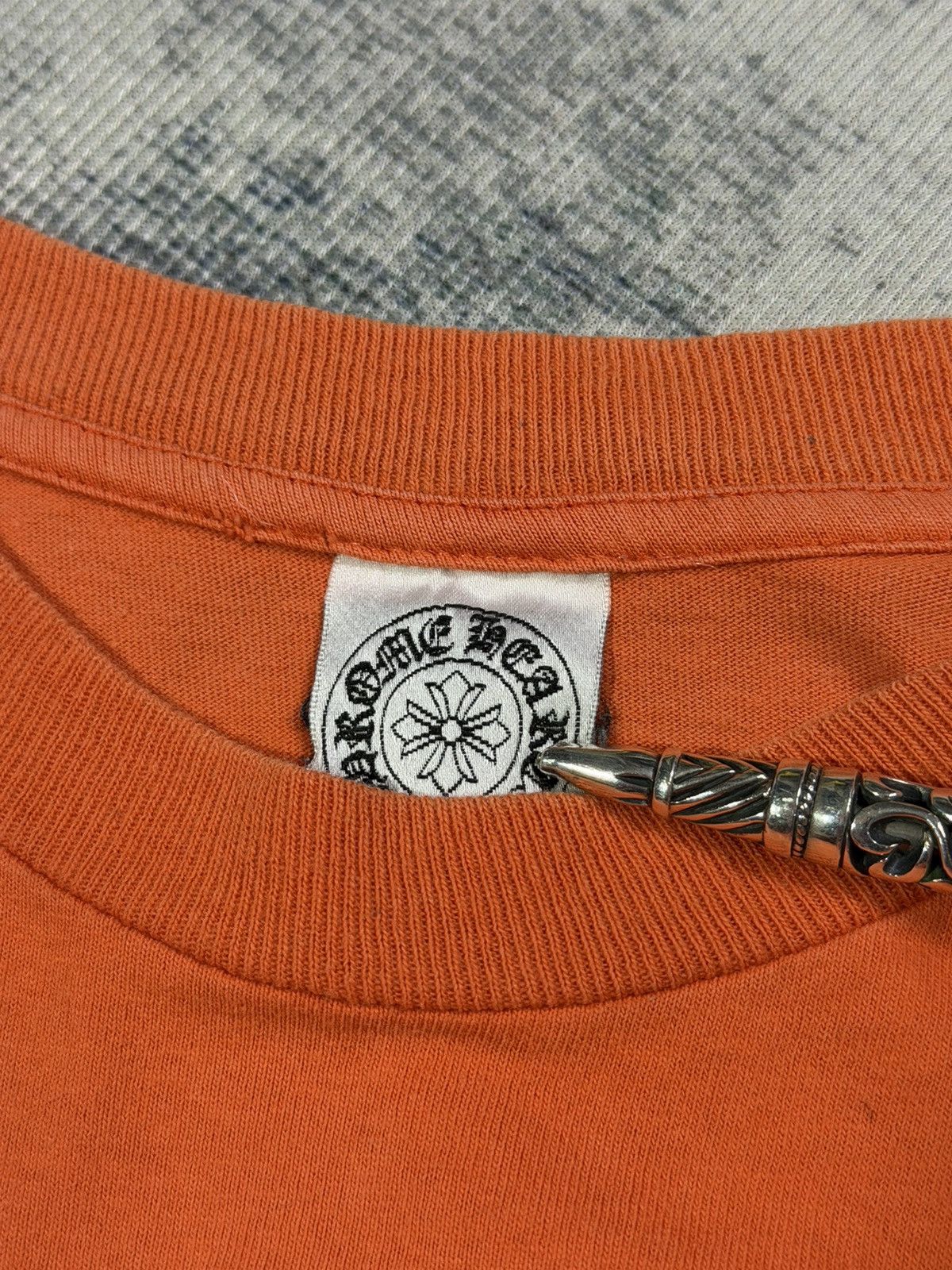 Chrome Hearts Vintage! Orange Scroll Script Pocket tee Size US M / EU 48-50 / 2 - 10 Thumbnail