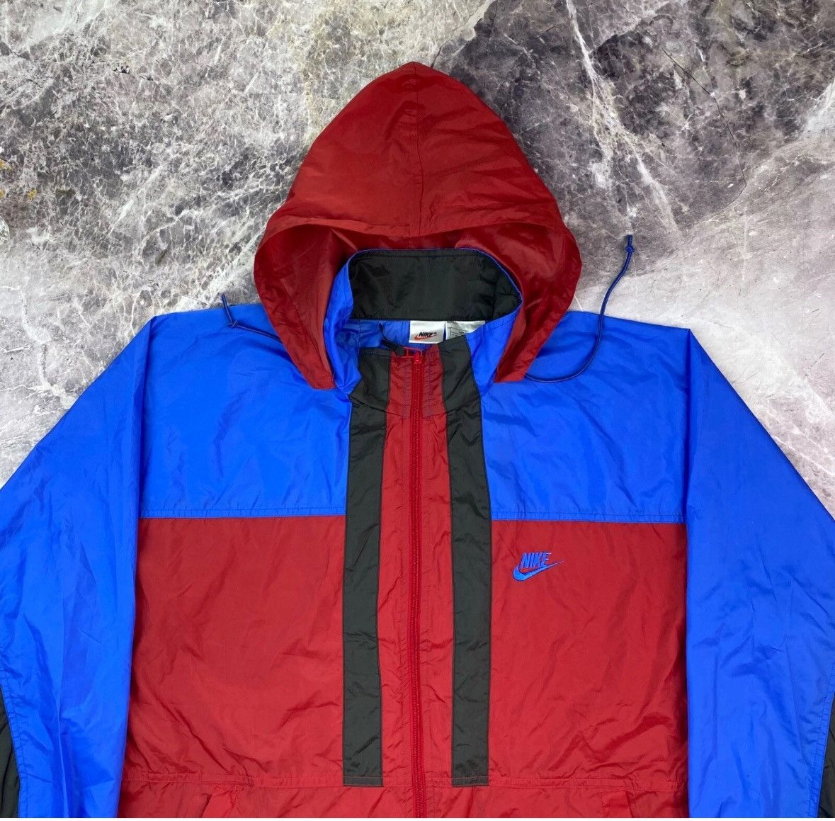 Nike Vintage Nike Windbreaker Lightweight Spring Jacket Red Size US M / EU 48-50 / 2 - 6 Thumbnail