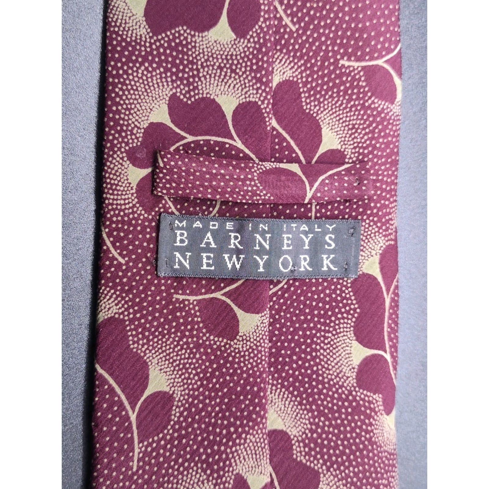 Vintage VINTAGE Barneys New York Men's Tie 100% Silk Burgundy Swirl Dots Retro Paisley Italy Classic Size ONE SIZE - 5 Thumbnail