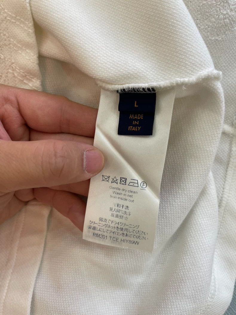 Louis Vuitton Louis Vuitton Embroidered Tshirt with Design-2506 Size US L / EU 52-54 / 3 - 4 Thumbnail