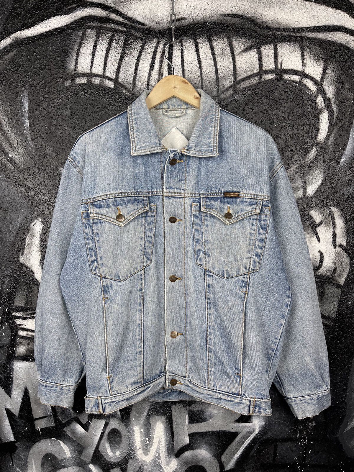 Wrangler Wrangler Vintage 80s Blue Distressed Denim Trucker Jeans Jacket Men’s Size Large Size US L / EU 52-54 / 3 - 2 Thumbnail