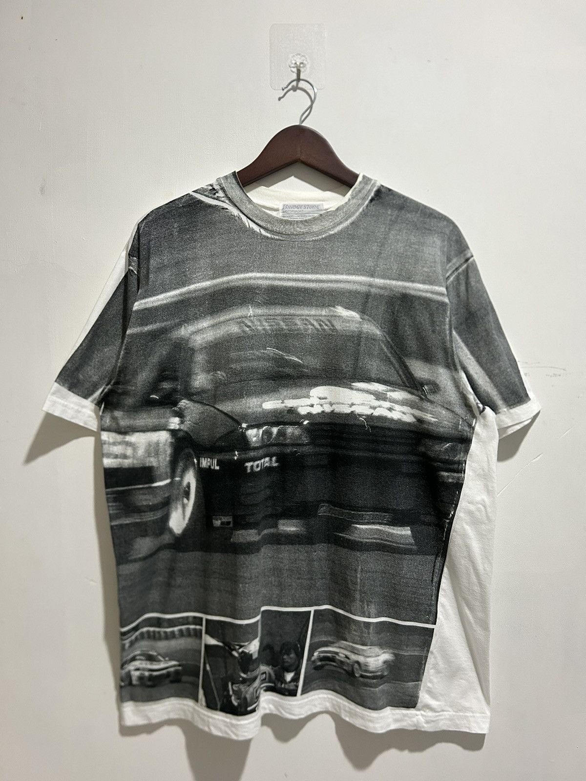 Vintage Vintage Bridgestone Nissan Skyline R32 Grand Prix 90s Tee Size US XL / EU 56 / 4 - 1 Thumbnail