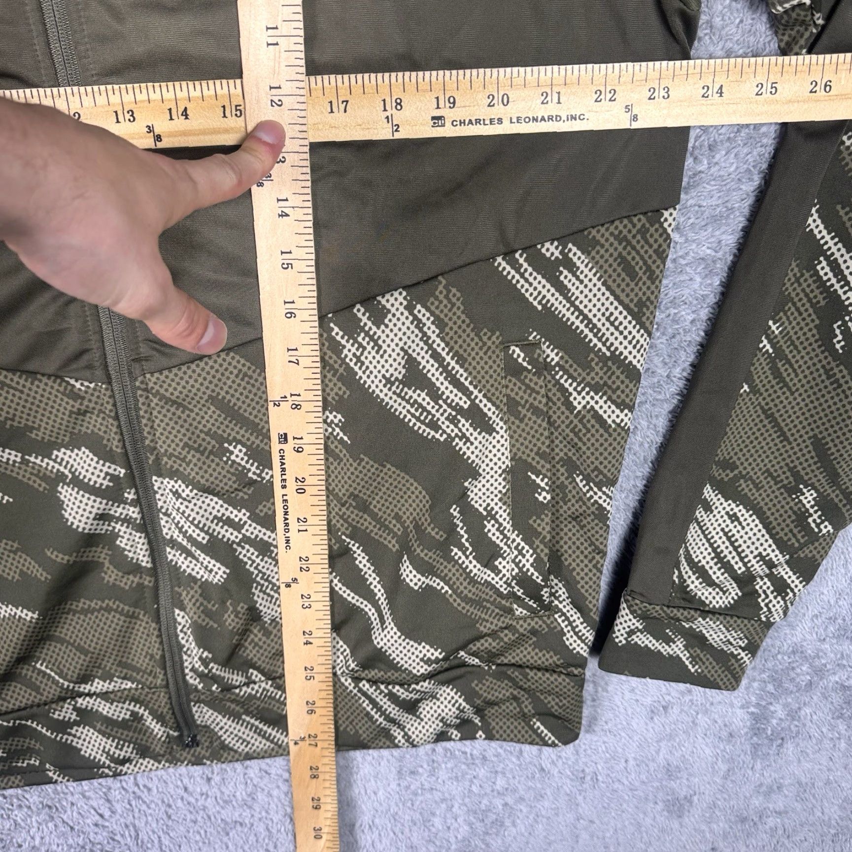 Puma Puma Jacket Men Large Contrast 2.0 Grape Leaf CAMO Full Zip Lightweight Athletic Size US L / EU 52-54 / 3 - 5 Thumbnail