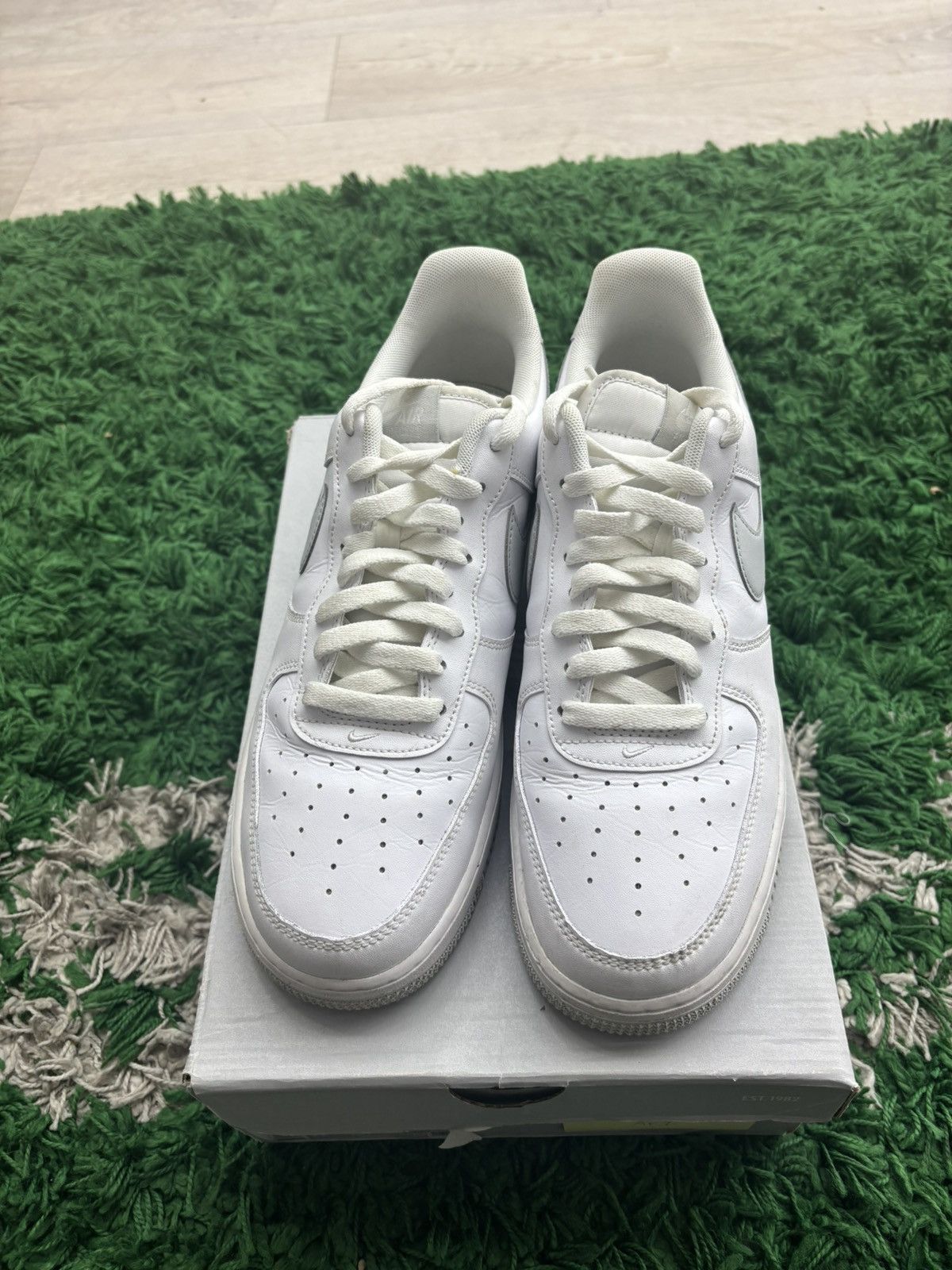 Nike ✅ Nike Air Force 1 07 White Light Smoke Grey Men Size 10.5 Size US 10.5 / EU 43-44 - 3 Thumbnail