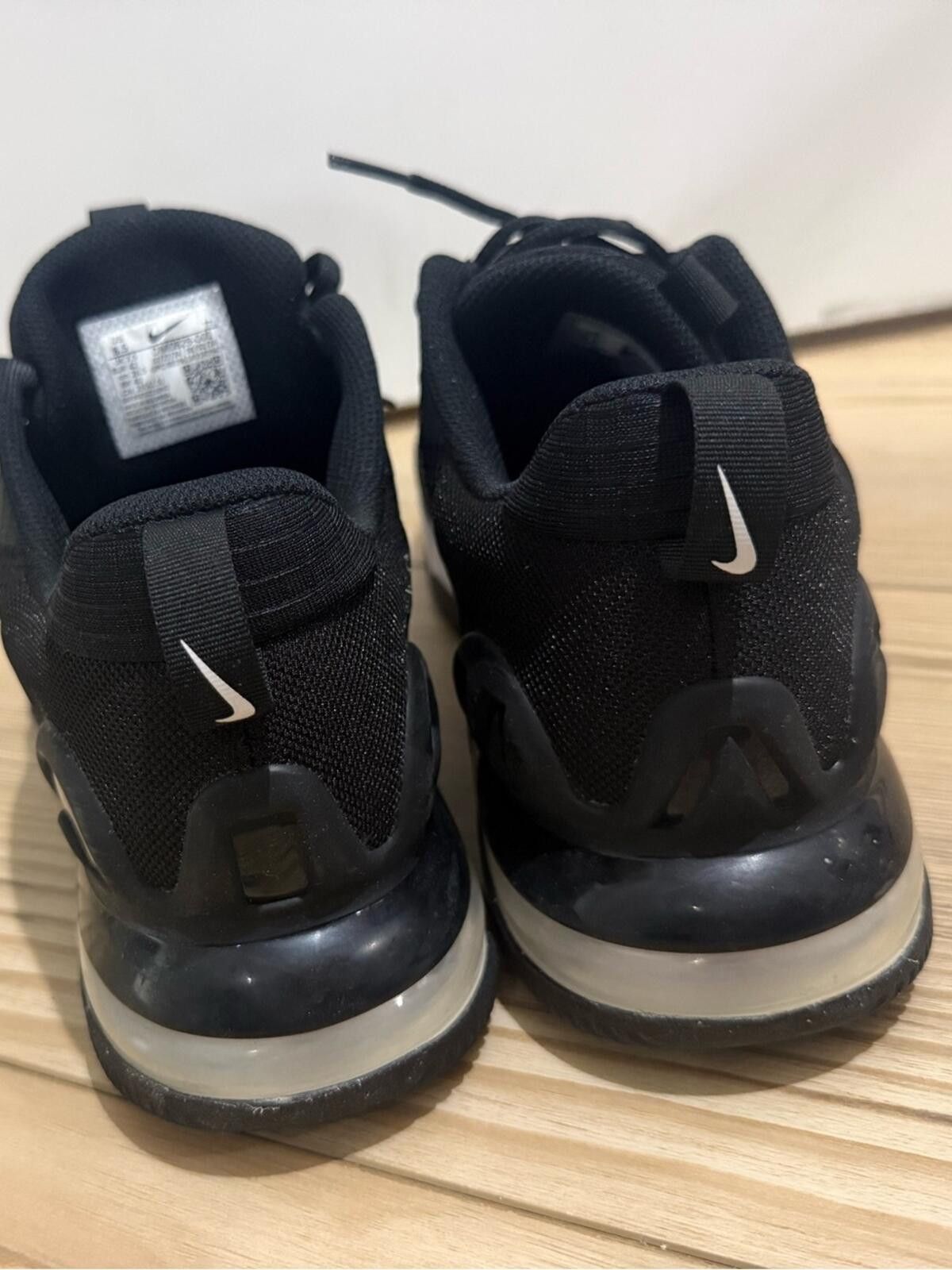 Nike Nike Black and White Running Shoes with Air Cushion Size US 8.5 / EU 41-42 - 6 Thumbnail