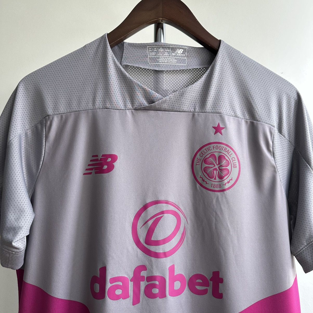 New Balance New Balance FC Celtic 2019/2020 Soccer Jersey Blokecore Size US M / EU 48-50 / 2 - 2 Thumbnail