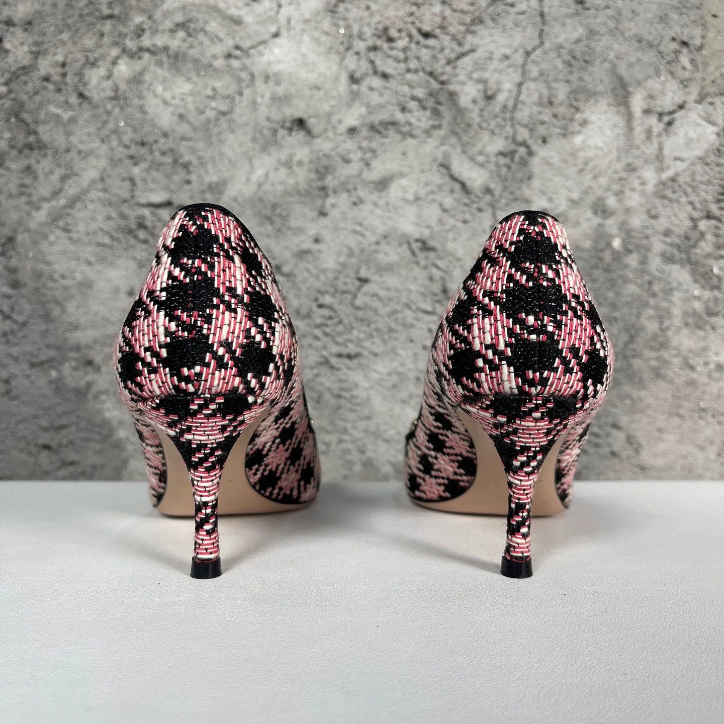 Roger Vivier Roger Vivier RV Crystal Buckle Heels Women's 36.5 Size US 5.5 / IT 35.5 - 4 Thumbnail