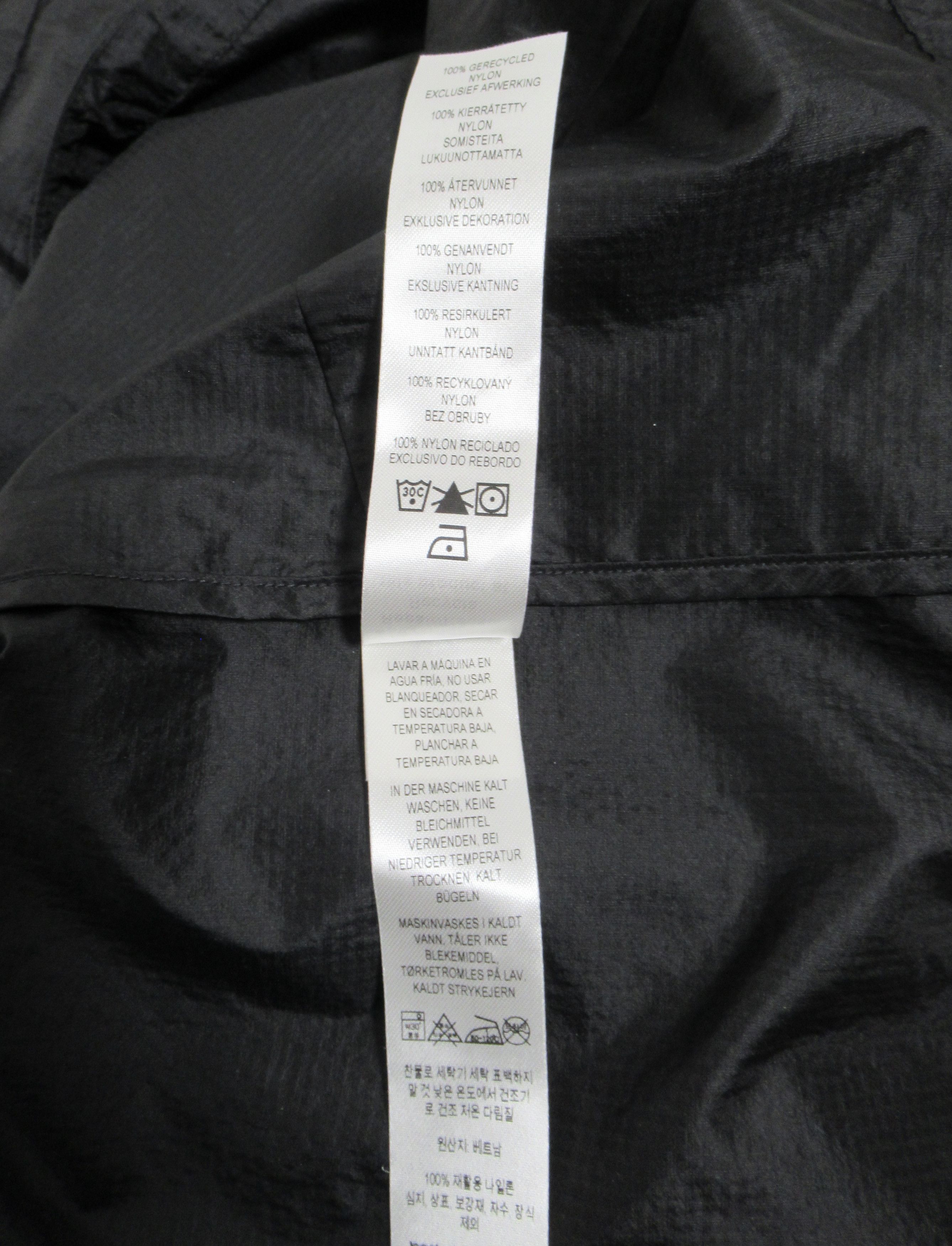 Patagonia Patagonia Houdini® Stash 1/2-Zip Pullover BLK 23435SP24 Size S / US 4 / IT 40 - 11 Thumbnail