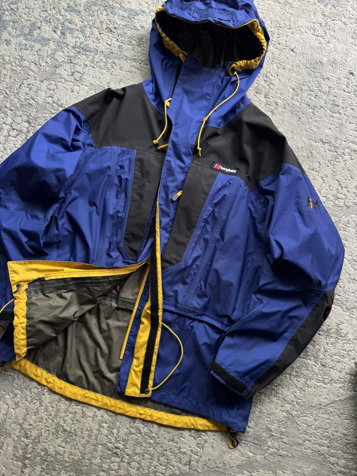 Berghaus Berghaus Vintage Trango Extreme Gore Tex Membrane Jacket L Size US L / EU 52-54 / 3 - 3 Thumbnail