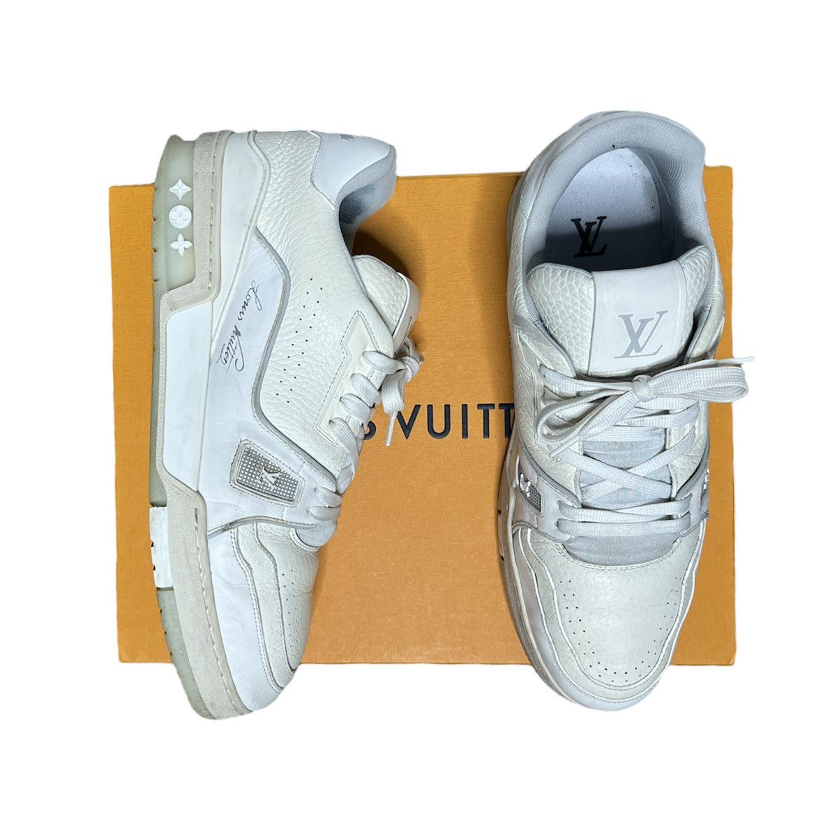 Louis Vuitton white LV trainers Size US 11 / EU 44 - 1 Thumbnail