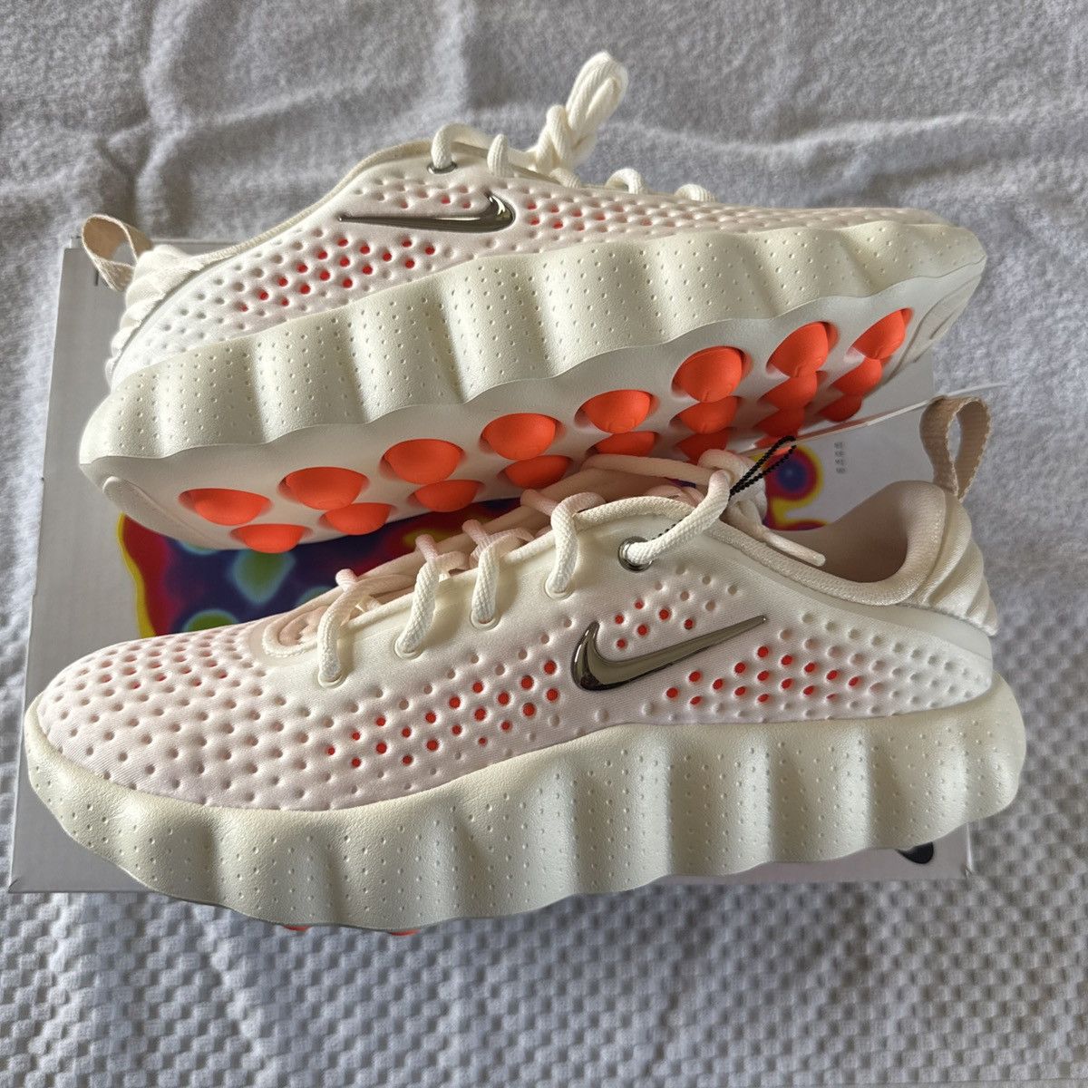 Nike Nike mind 002 Size 8.5 women’s Sail/Chrome-Chalk Size US 8.5 / IT 38.5 - 9 Thumbnail