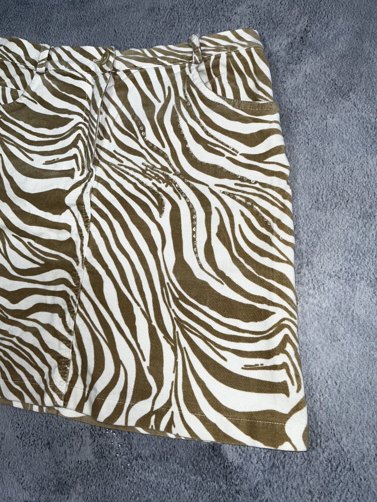 Blumarine Vintage Y2K style blumarine zebra mini skirt size 44 Size 25" / US 0 / IT 36 - 3 Thumbnail