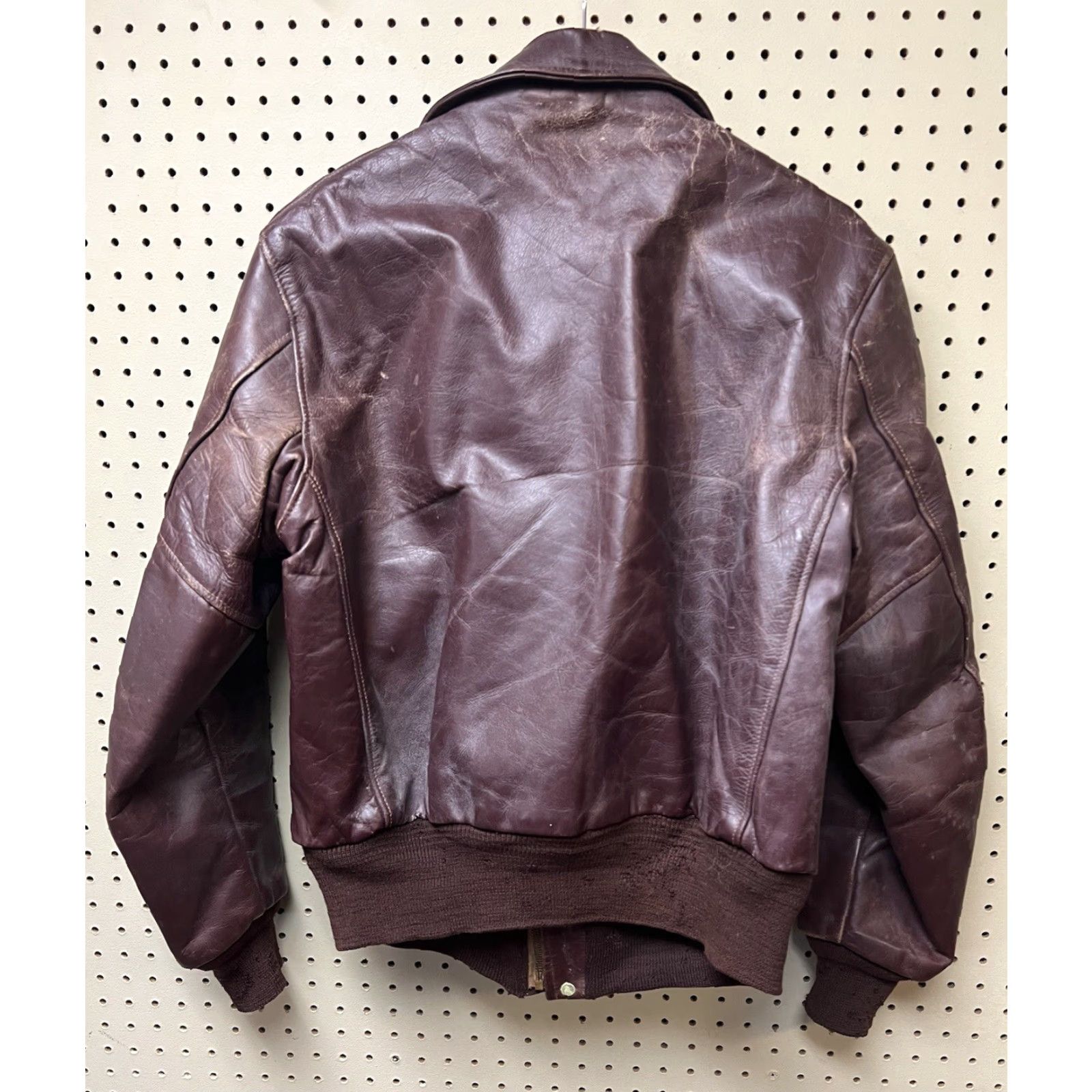 Vintage VINTAGE Kit Karson Jacket Leather Zip Bomber 42 Mens Brown 1940s 1950s Western True Vintage Full Zip Short Sleeve Long Sleeves Casual Size US XS / EU 42 / 0 - 3 Thumbnail