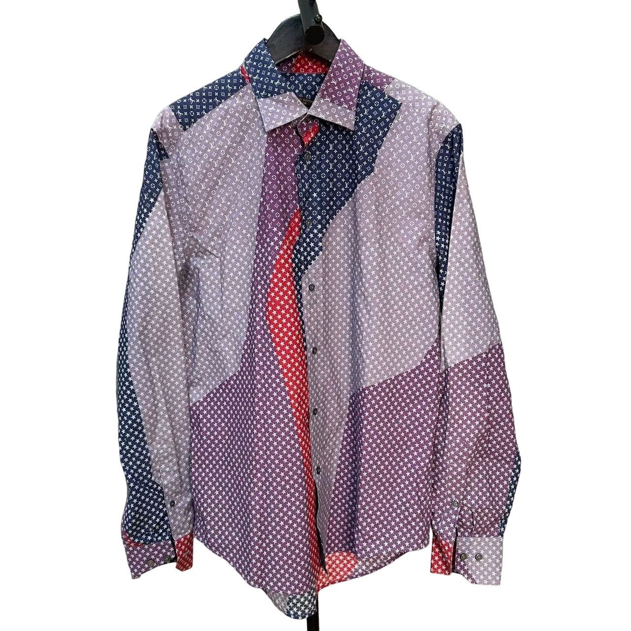 Louis Vuitton Louis Vuitton Star Monogram Print Button Up Shirt S Size US S / EU 44-46 / 1 - 1 Thumbnail