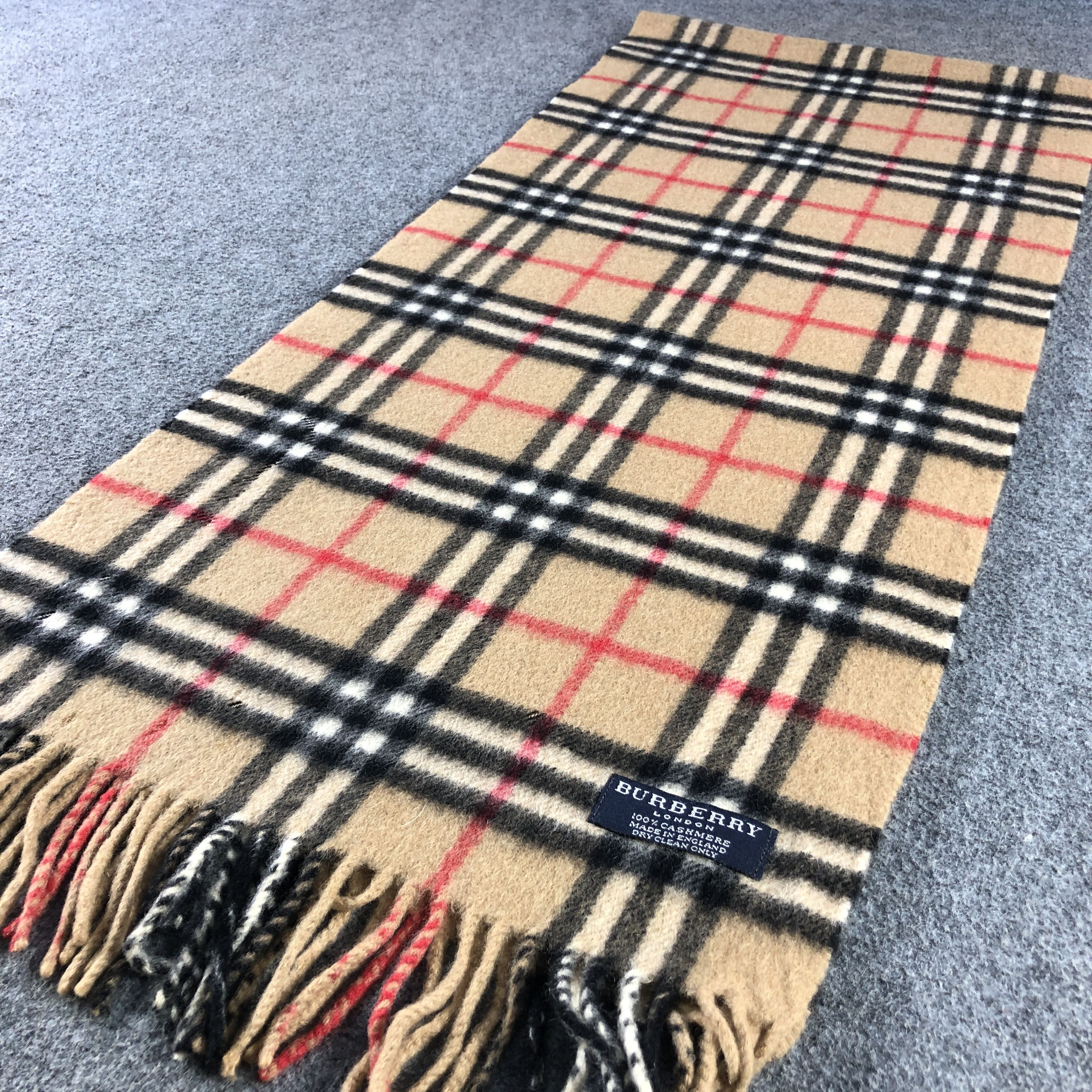 Burberry Burberry Tan Nova Check Cashmere Scarf Muffler V2881 Size ONE SIZE - 3 Thumbnail