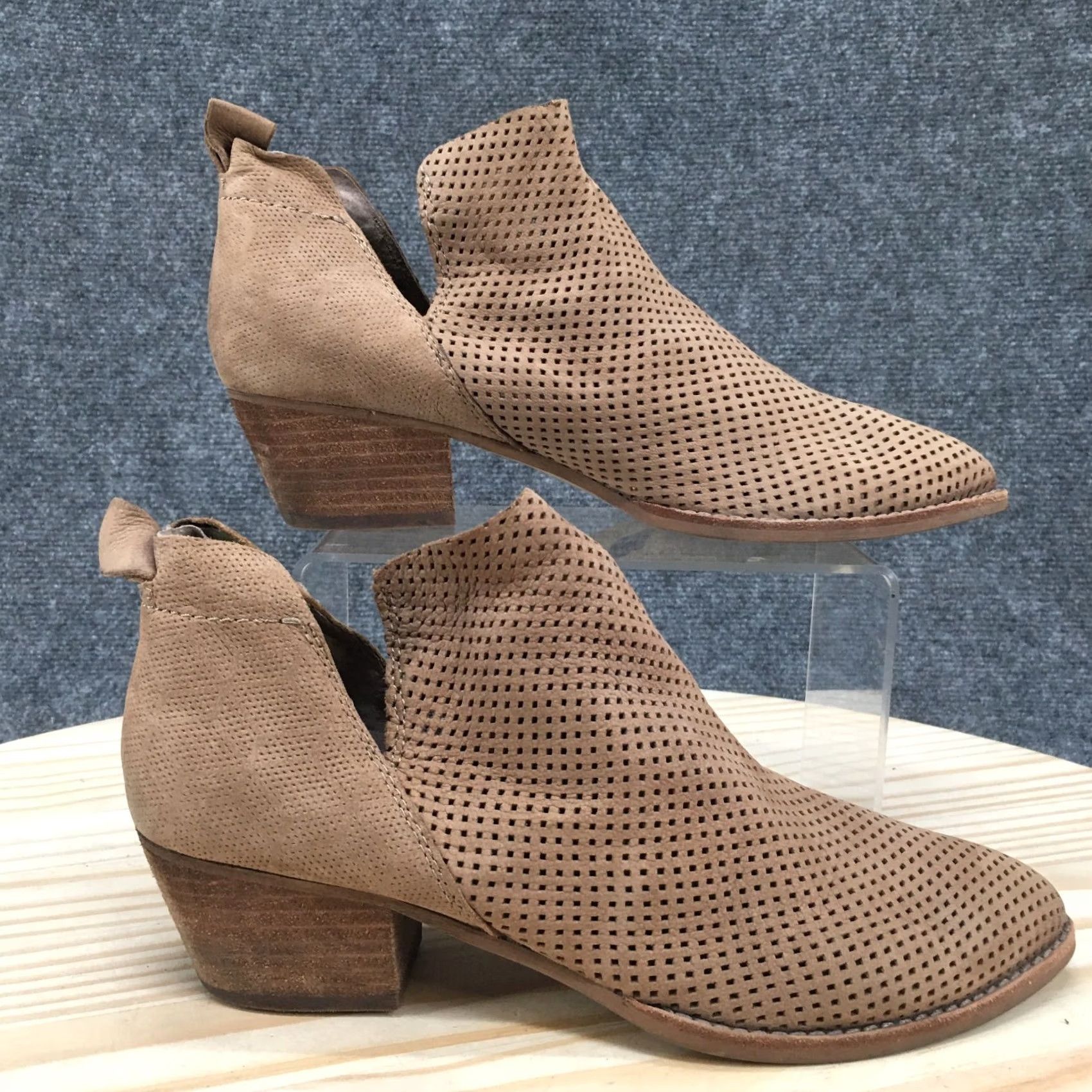 Dolce Vita Dolce Vita Boots Womens 8 Sonya Perforated Ankle Booties Brown Heels Slip On Shoes Brown Womens Bootie Casual Fall Winter 8 Size US 8 / IT 38 - 2 Thumbnail