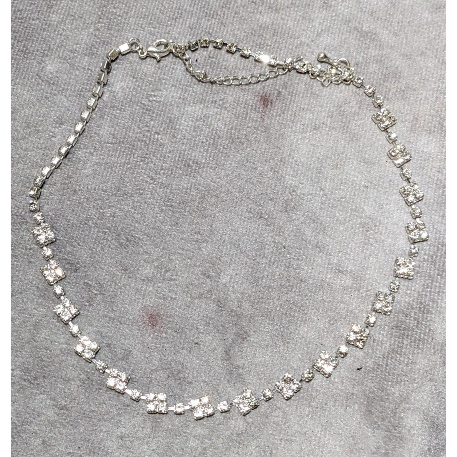 Other Elegant Glam Geometric Silver Rhinestone Necklace Size ONE SIZE - 8 Thumbnail