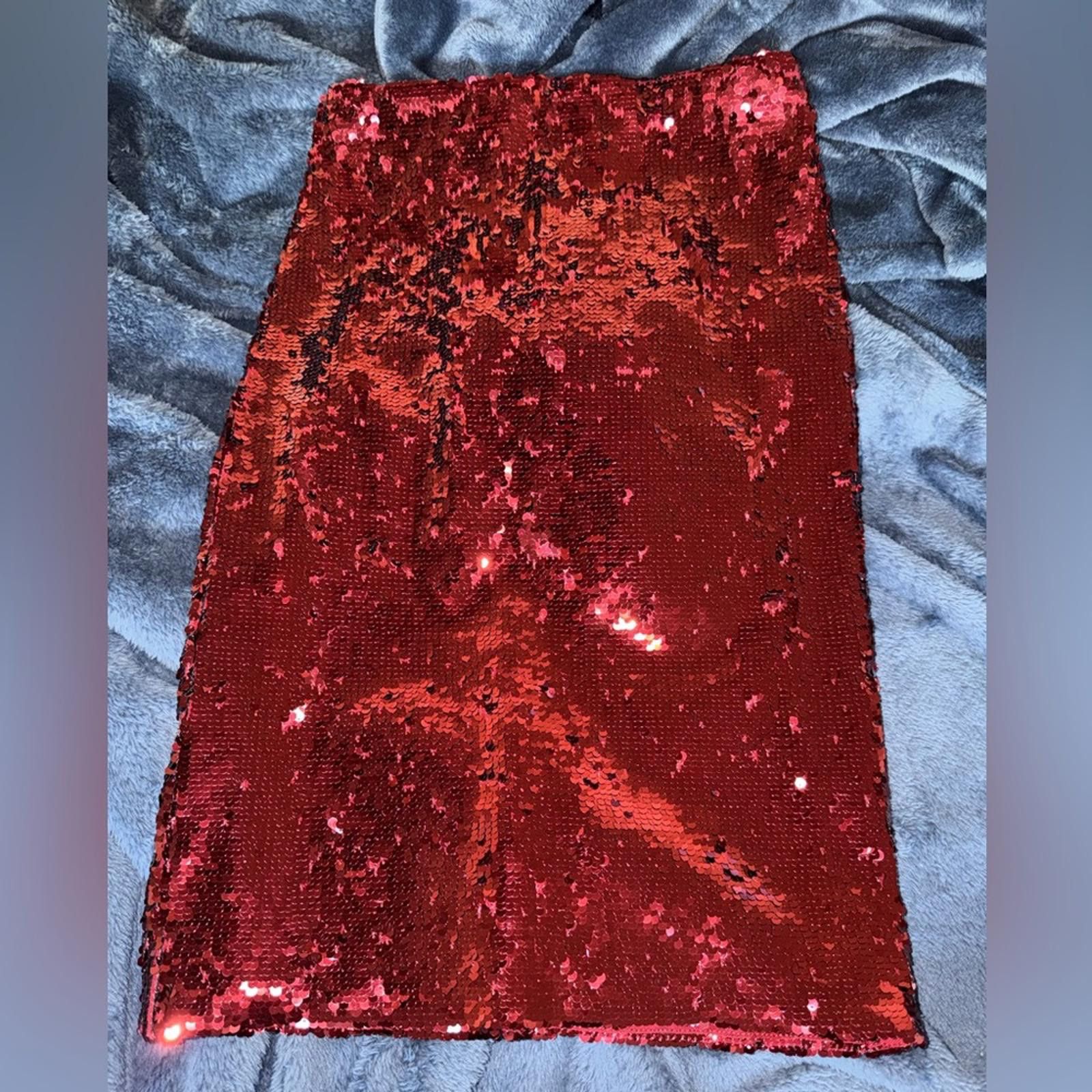 Other Alice + Olivia Red Sequin Pencil Skirt Size 25" / US 0 / IT 36 - 1 Thumbnail