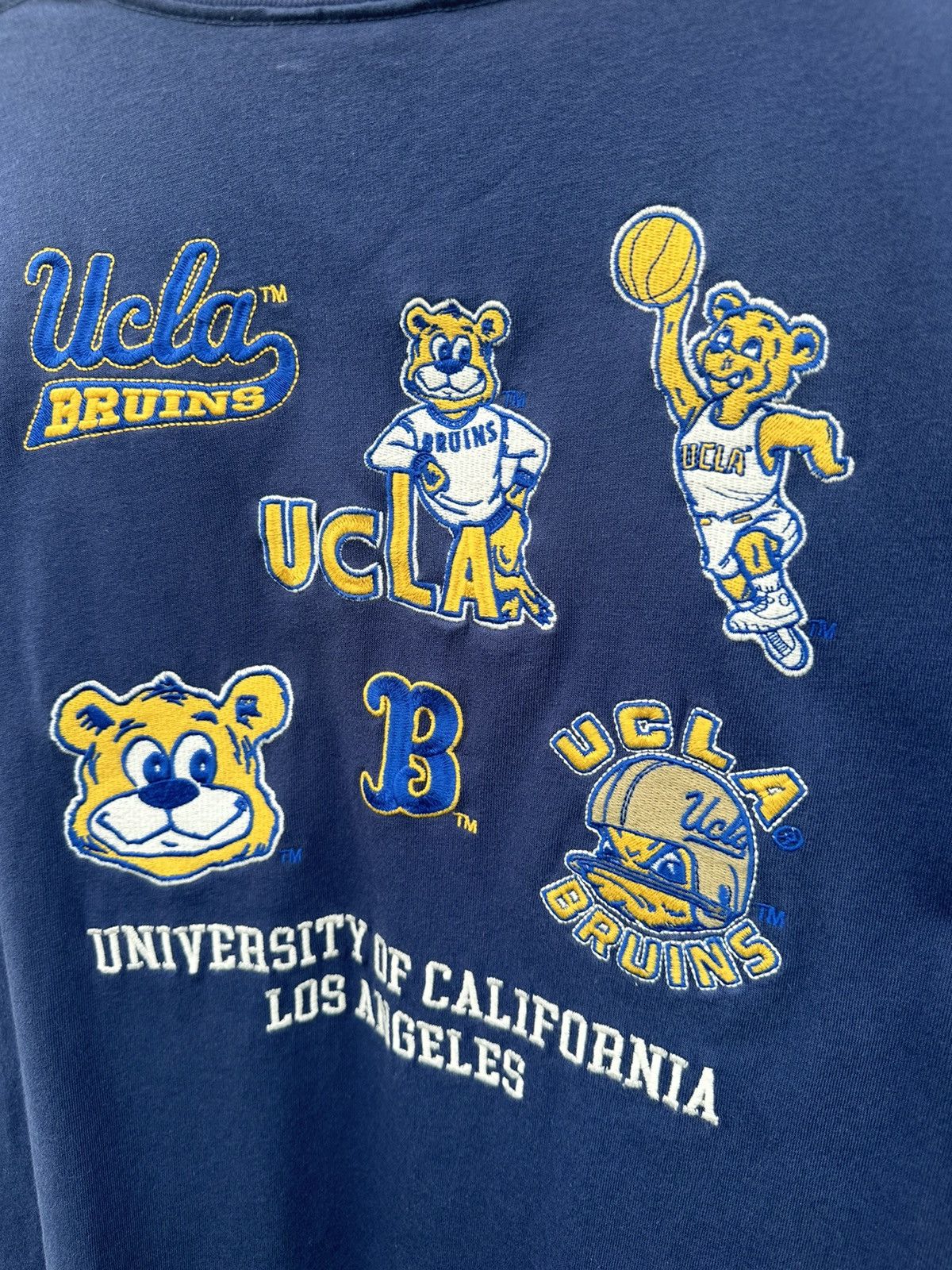 Collegium Ucla University Embroidery Logo Vintage TShirt A518 Size US M / EU 48-50 / 2 - 5 Thumbnail