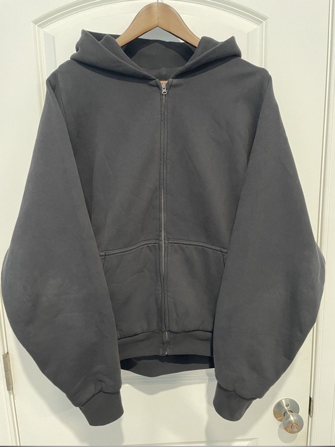 Balenciaga × Gap × Kanye West Yeezy Gap Hoodie and Sweatpants Size US 32 / EU 48 - 10 Thumbnail