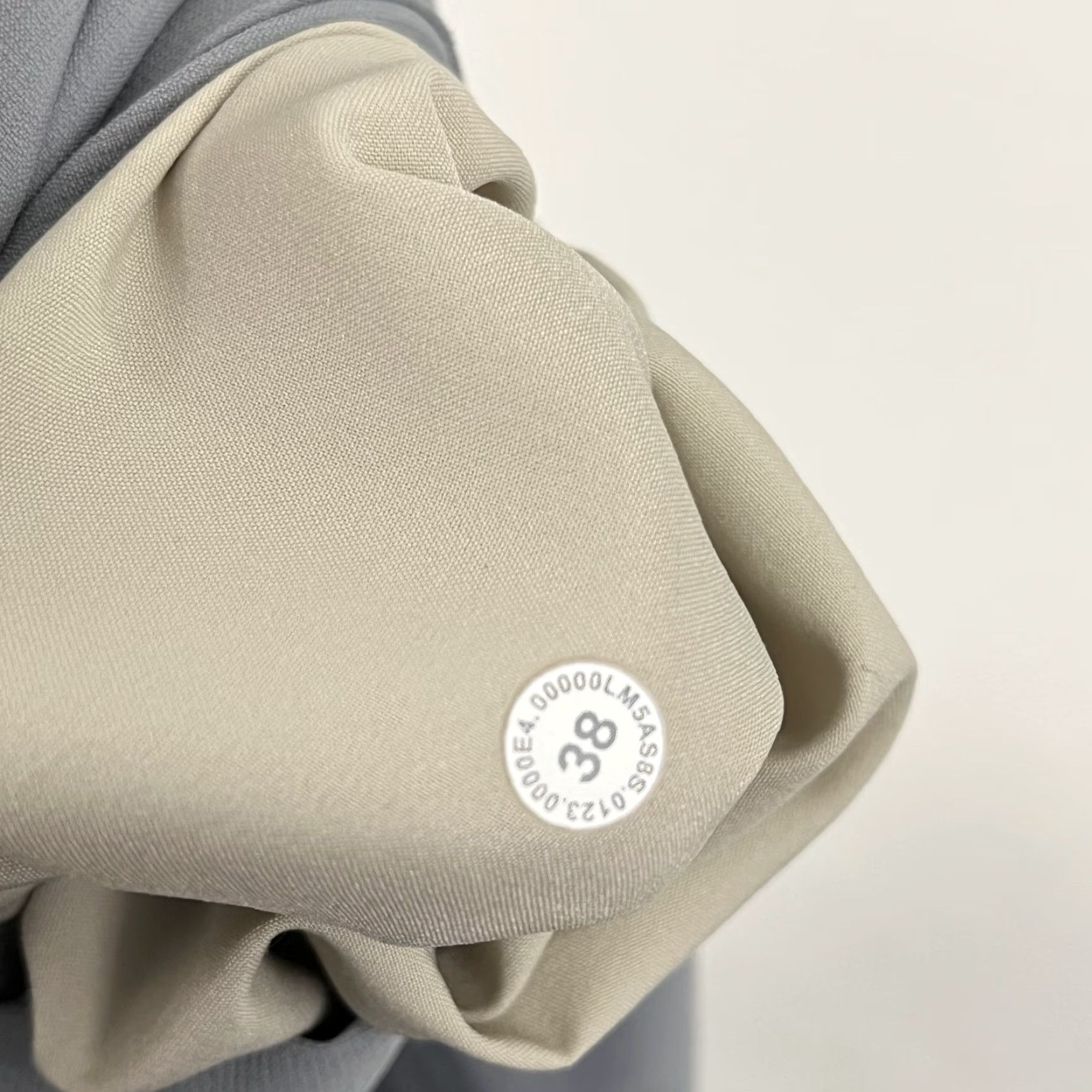 Lululemon Lululemon Commission Pants Mens 38 x 28 Gray 5-Pocket Chino Business Travel Office Golf Casual Classic Slim Tapered Front Flat 5-Pocket Size US 38 / EU 54 - 4 Thumbnail