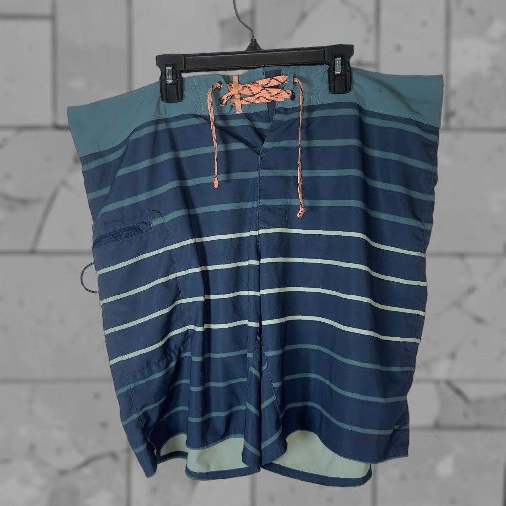 Patagonia Patagonia Swim Trunks Striped Blue Mens Size 36 Bottom Trunks Size US 36 / EU 52 - 1 Thumbnail