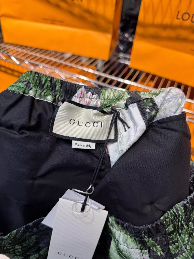 Gucci Gucci Hawaiian beach shorts Size US 32 / EU 48 - 4 Thumbnail