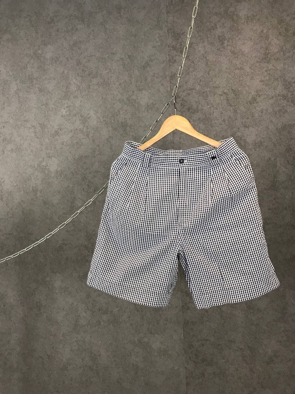Burberry Burberry vintage luxury logo shorts Size US 29 - 1 Thumbnail
