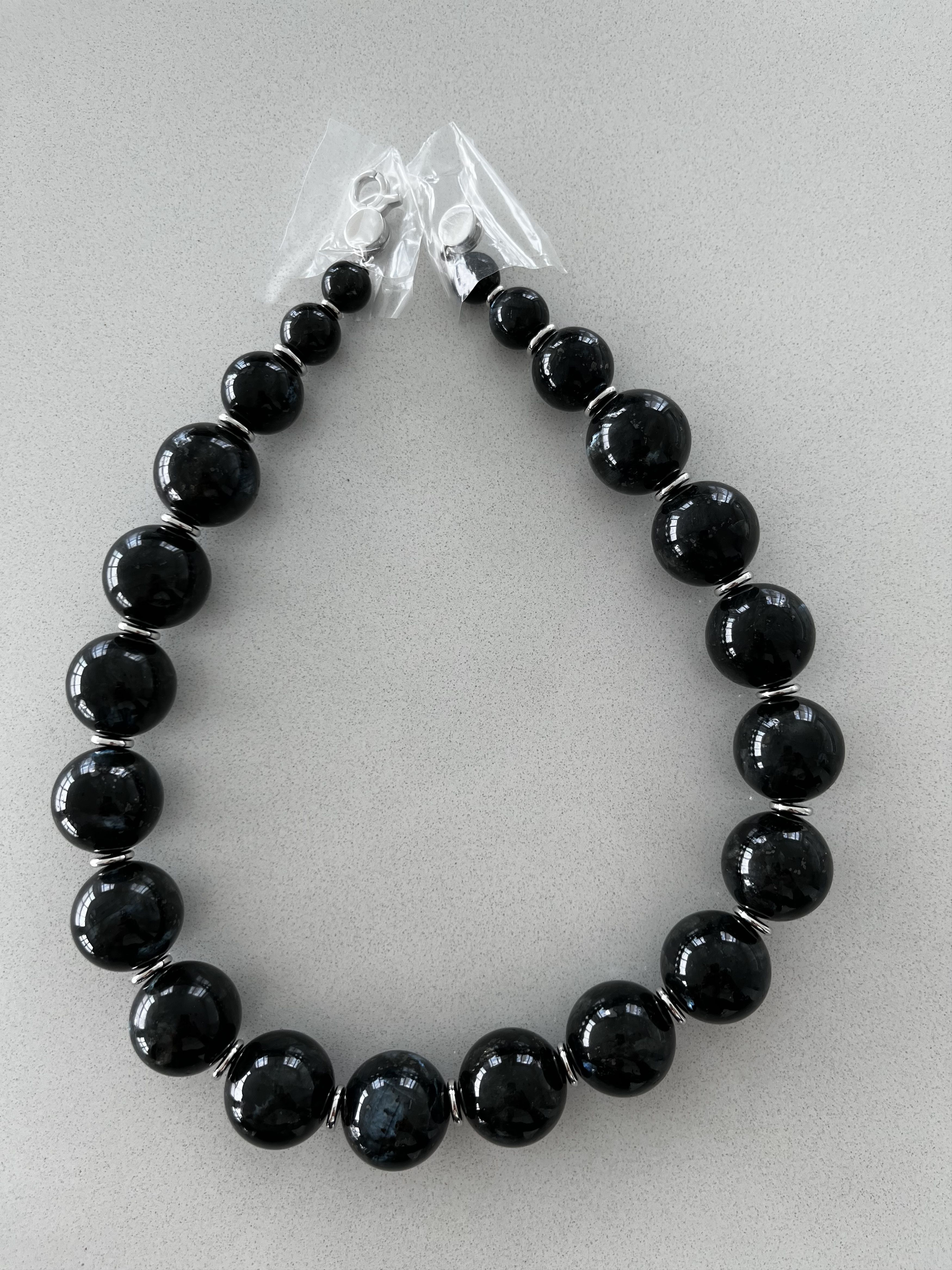 Tom Wood Cove Collection Collar/Necklace Norway Black Larvikite Stone Size ONE SIZE - 10 Thumbnail