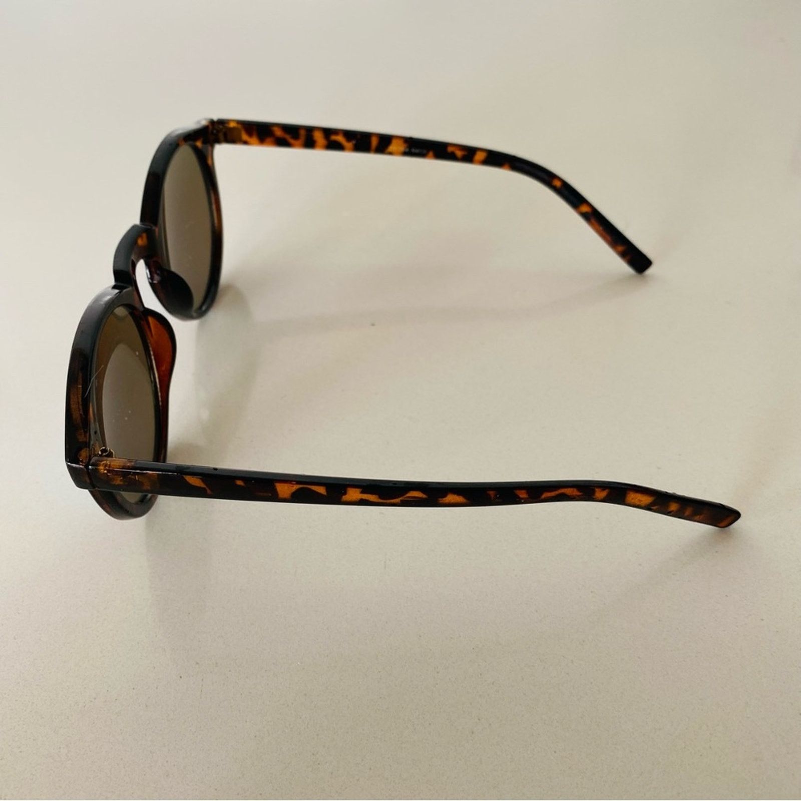 Nordstrom Round Black Brown Tan Tortoiseshell Plastic Blue Sunglasses Size ONE SIZE - 9 Thumbnail