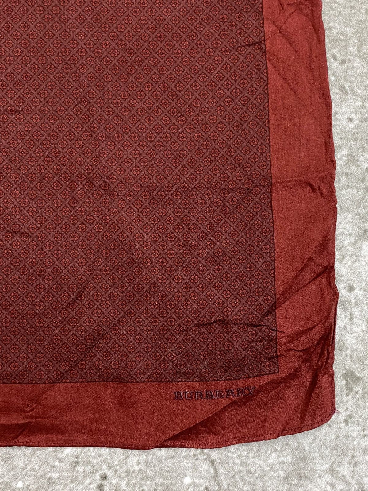 Burberry Burberry Handkerchief / Bandana / Neckerchief Size ONE SIZE - 7 Thumbnail