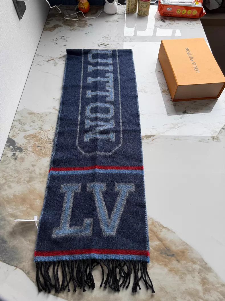 Louis Vuitton Louis Vuitton Cashmere scarf Size ONE SIZE - 2 Thumbnail