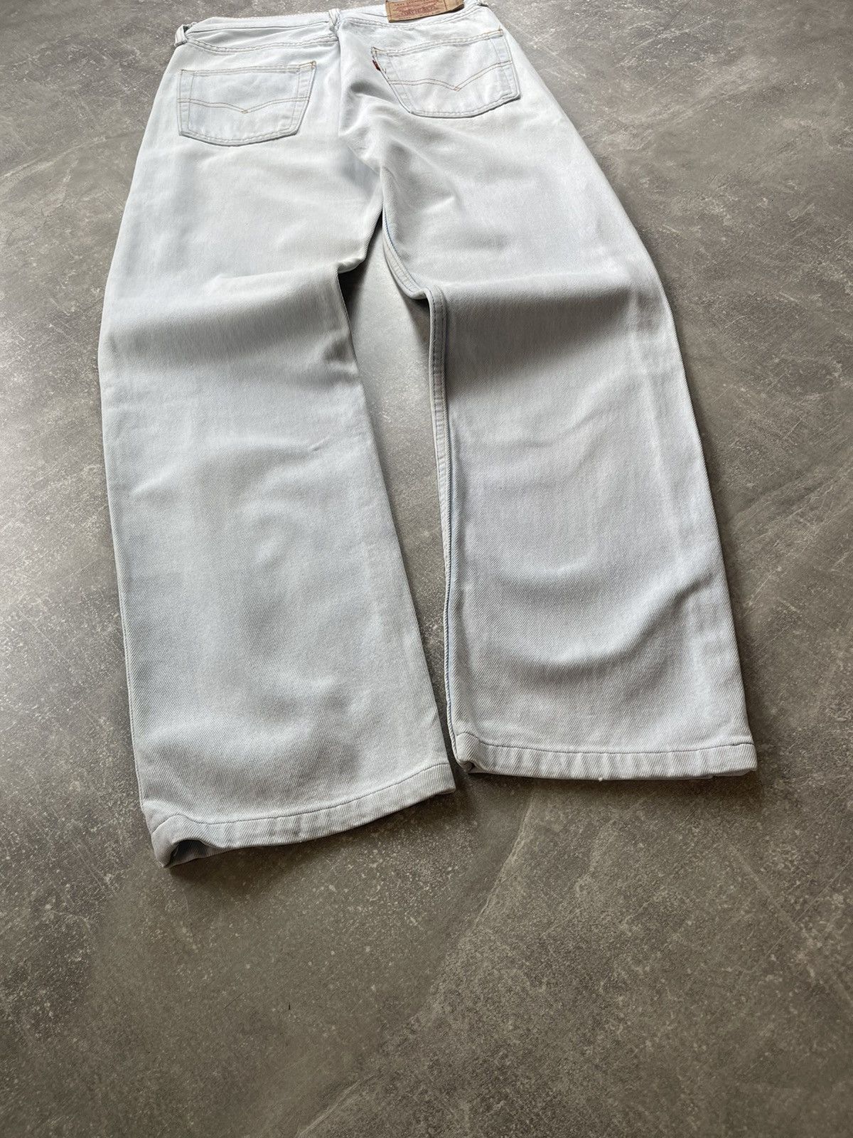 Levi's × Vintage Vintage Levi's 501xx Jeans USA Made Light Wash 90s Button Size US 32 / EU 48 - 3 Thumbnail