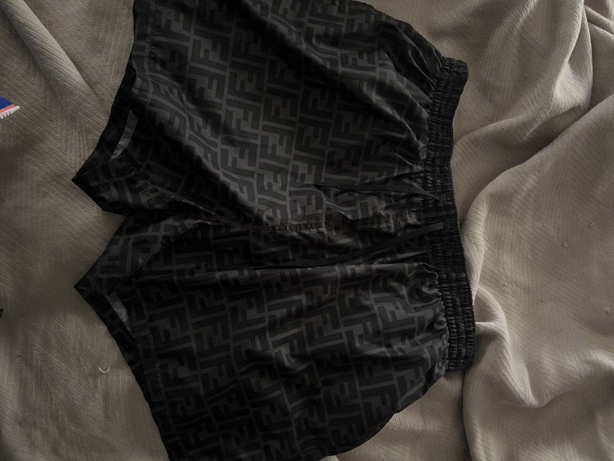Fendi Fendi swim trunks size 50 Size US 44 / EU 60 - 4 Thumbnail