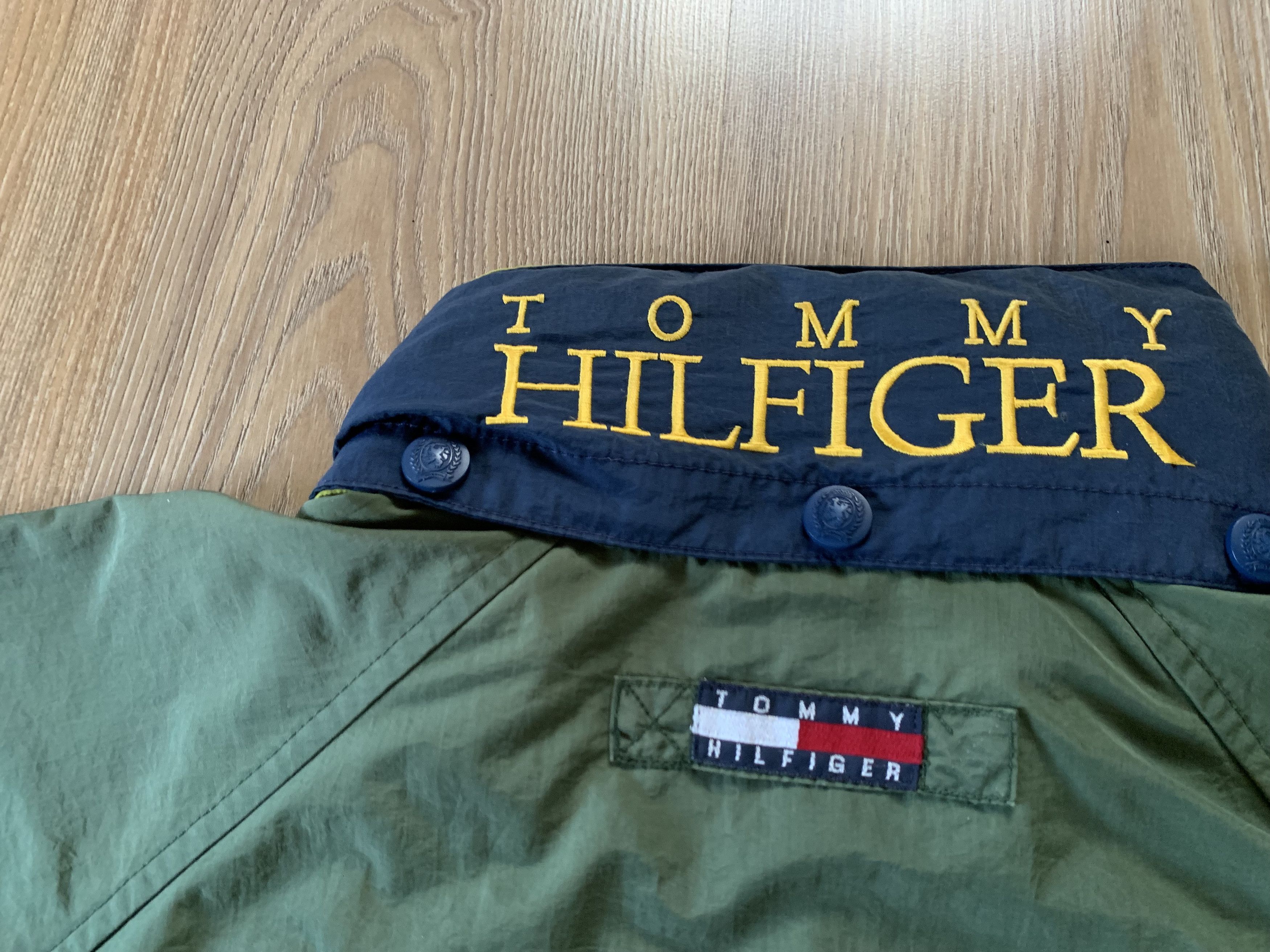 Tommy Hilfiger × Vintage Vintage Tommy Hilfiger Windbreaker Jacket 90s Size US XL / EU 56 / 4 - 6 Thumbnail
